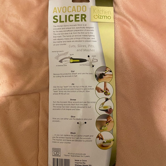 Kitchen Gizmo Avocado Slicer 5-1 Cut Pit Scoop Slice Mash & Lemon Splitzer - Picture 2 of 2